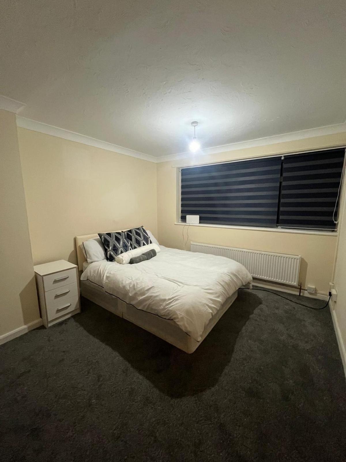 Barnfield Rooms Chelmsford Bagian luar foto