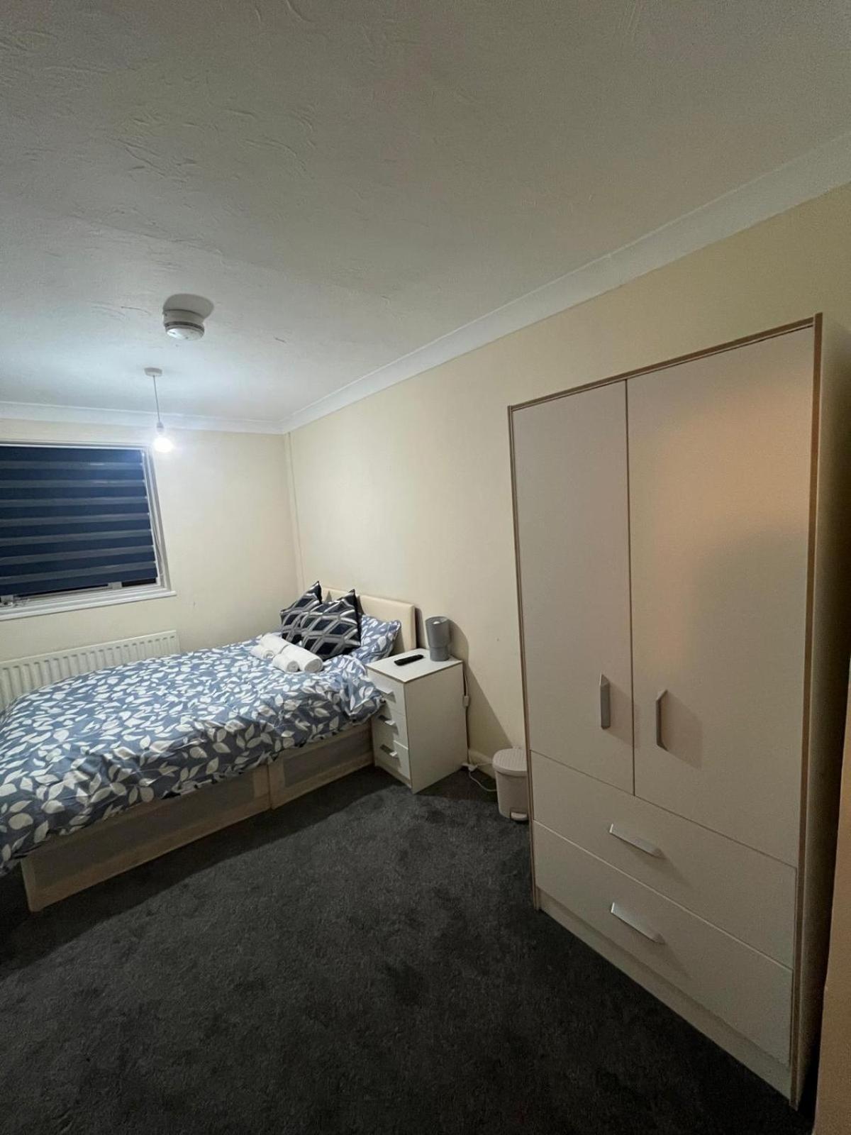 Barnfield Rooms Chelmsford Bagian luar foto